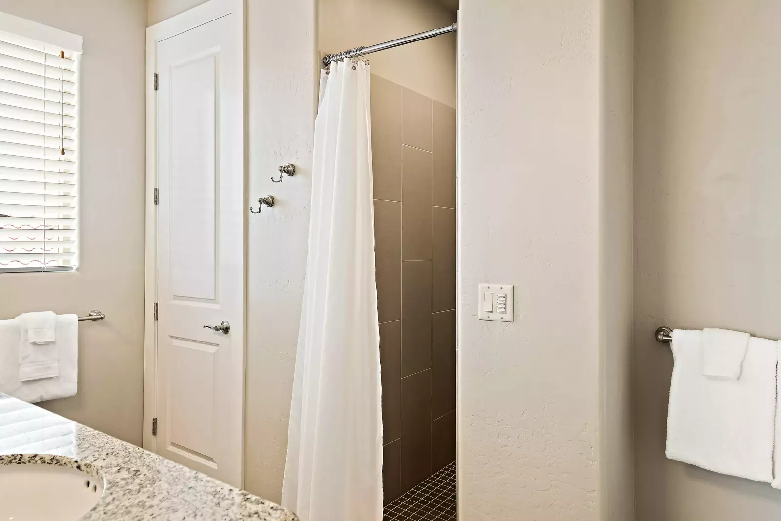 Master Bedroom 3 Bathroom With Shower