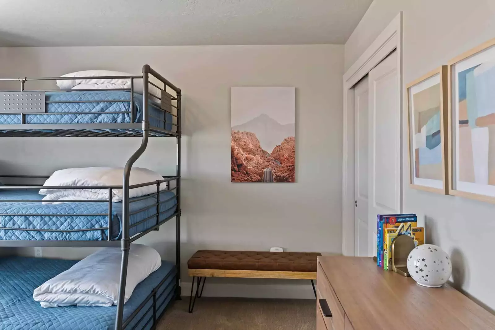 Master Bedroom 3 with 2 Twin/Full/Queen Bunk Beds