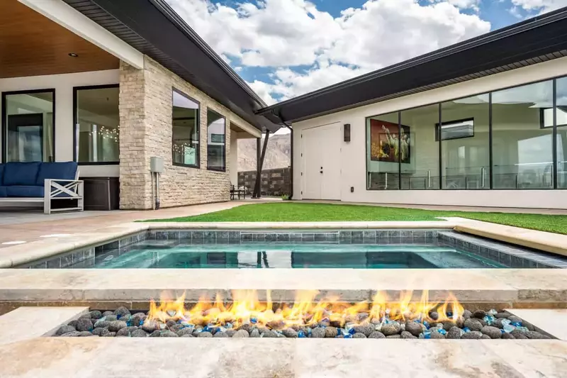 Private Pool / Fire Pit