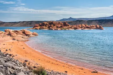 Sand Hollow State Park in Southern Utah 