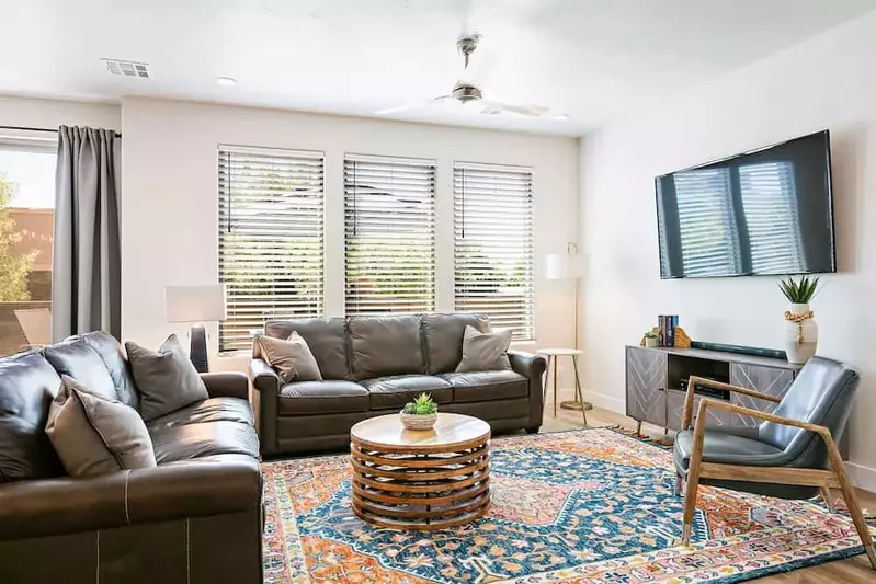 red rock vacation rental living room