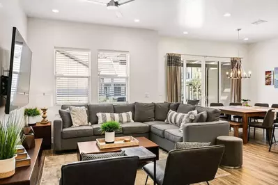 red cliffs retreat living room