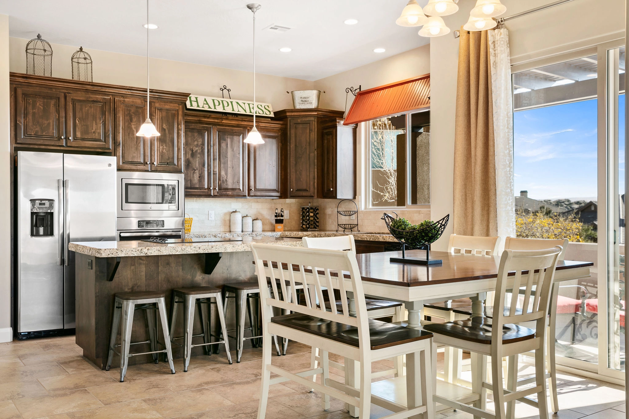 kitchen and dining area in St George vacation rental