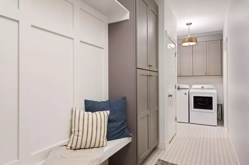 Mudroom / Washer and Dryer