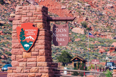 zion national park sign