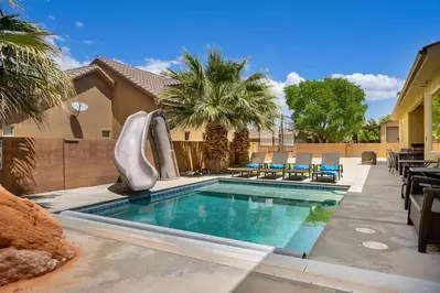 outdoor pool at dune our thing in dixie springs