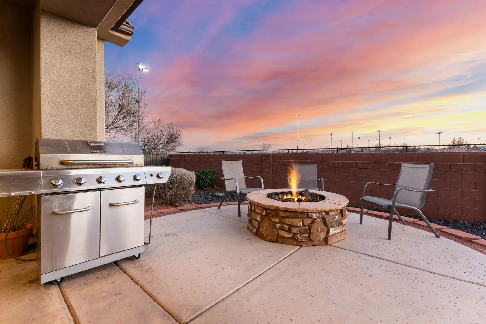Back Patio w/ BBQ and Firepit