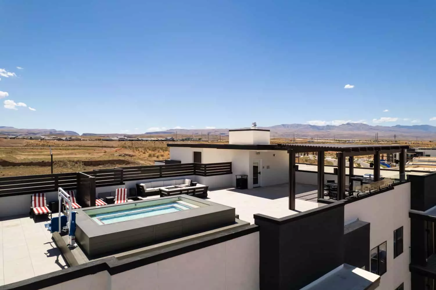 Rooftop Amenities