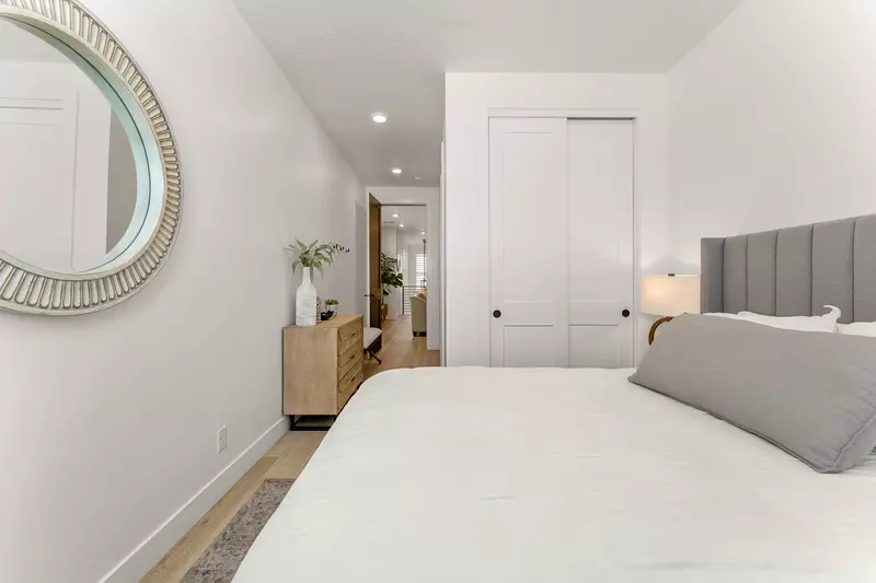 Queen Bedroom