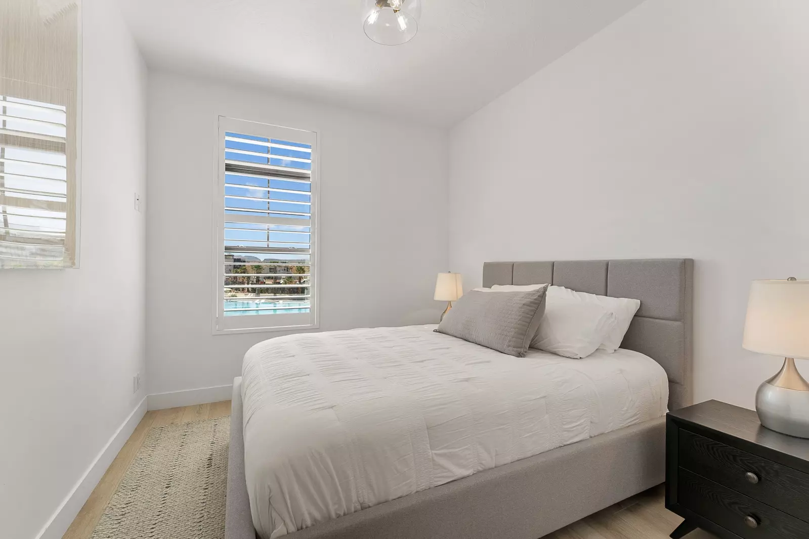 Queen Bedroom