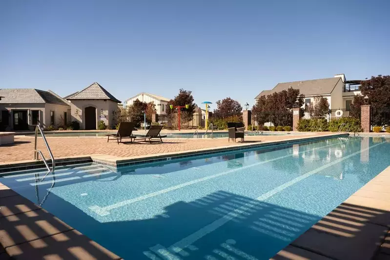 Clubhouse, Pool, and Hot Tub