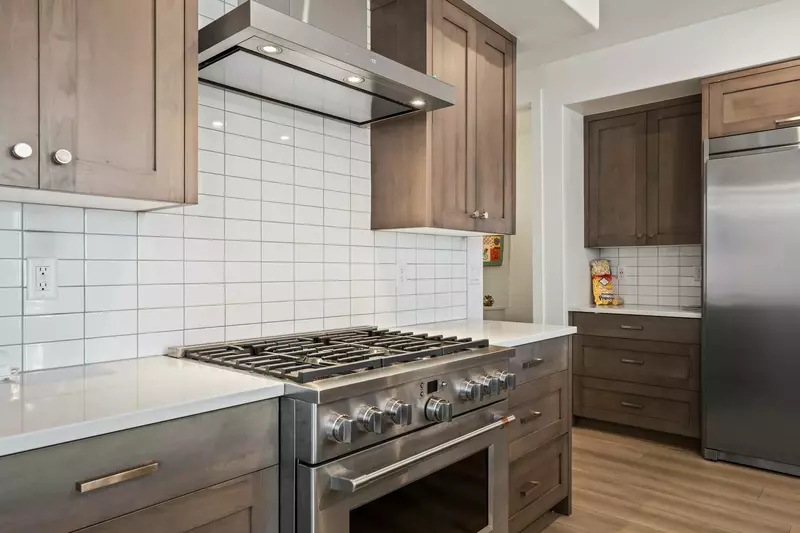 Gas Stove and Oven, Hood