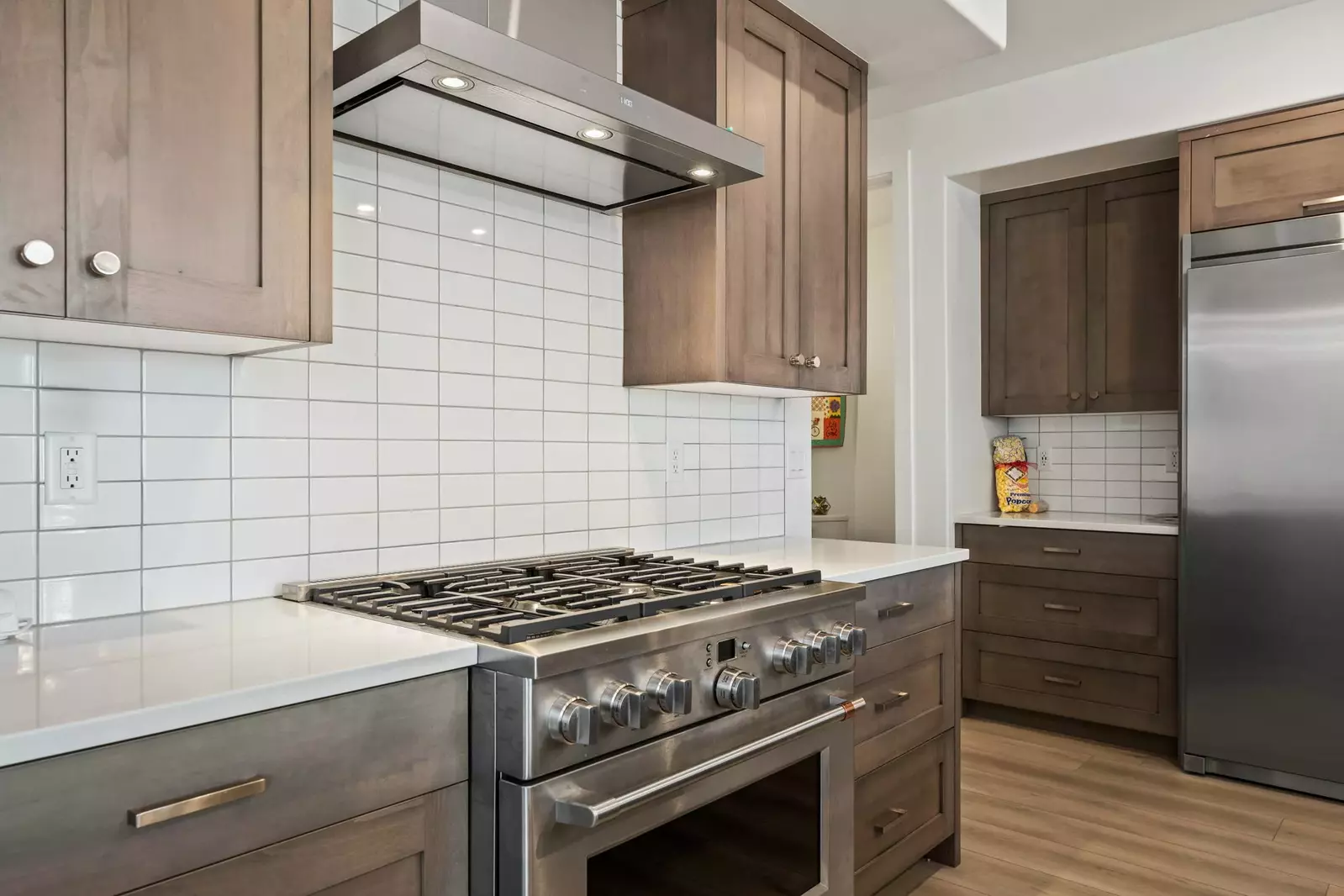 Gas Stove and Oven, Hood