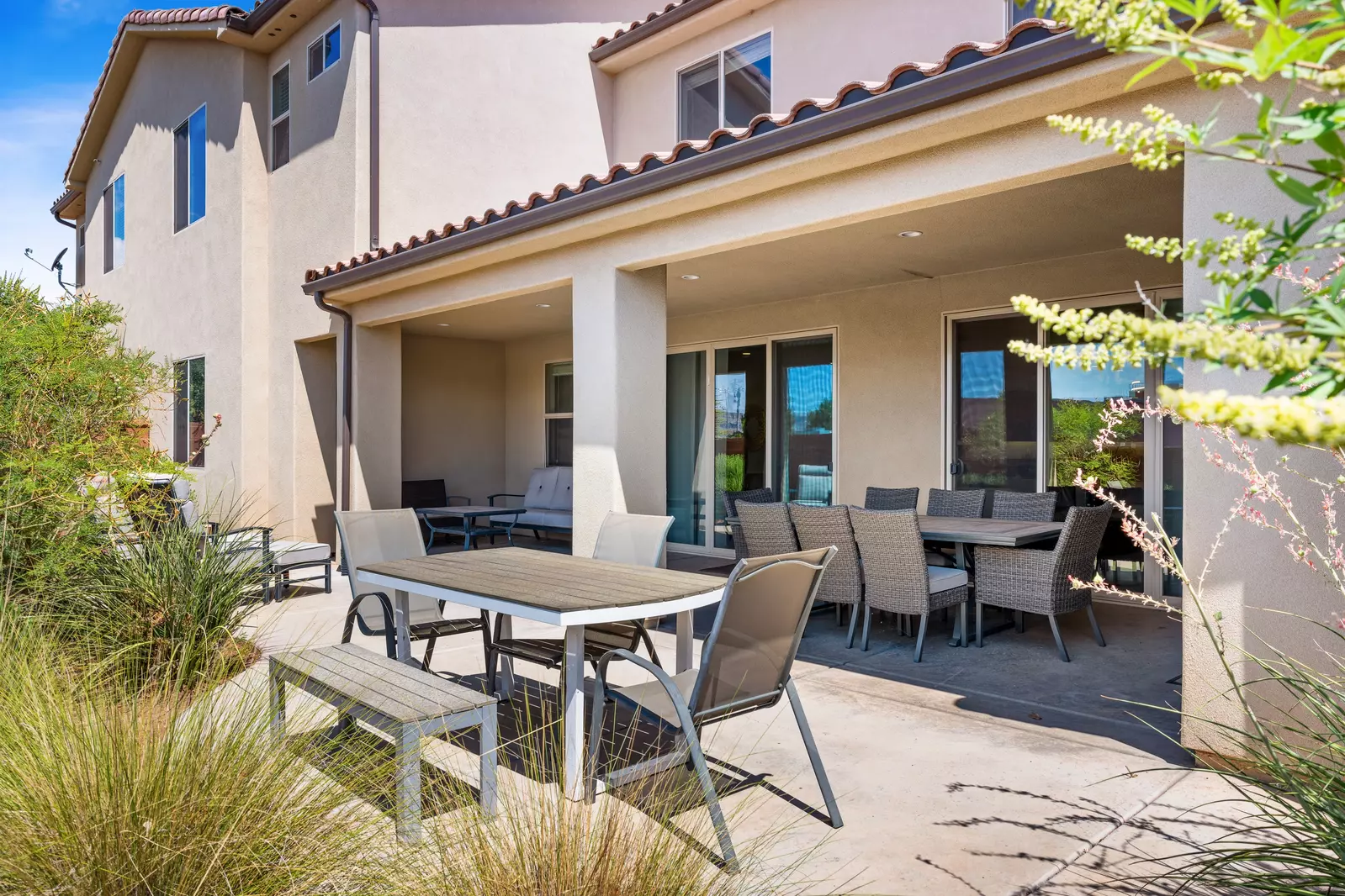 Outdoor Patio and Grill
