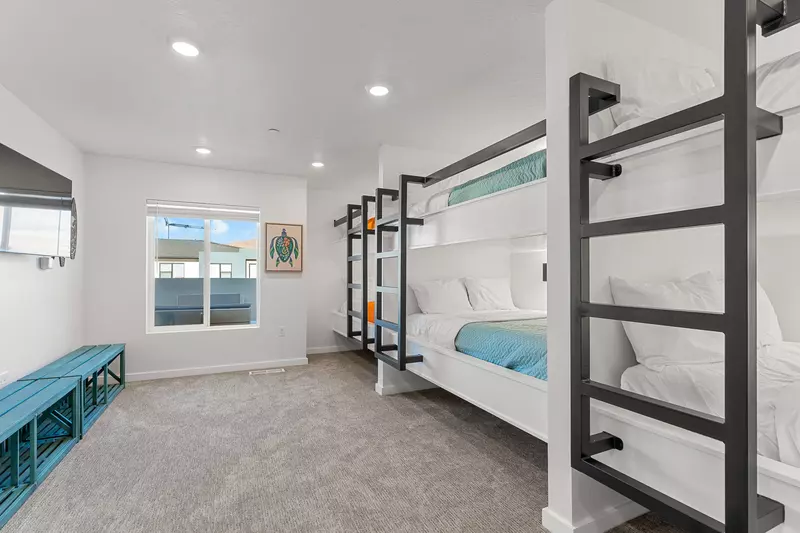 3 Double / Double Bunk Bedroom