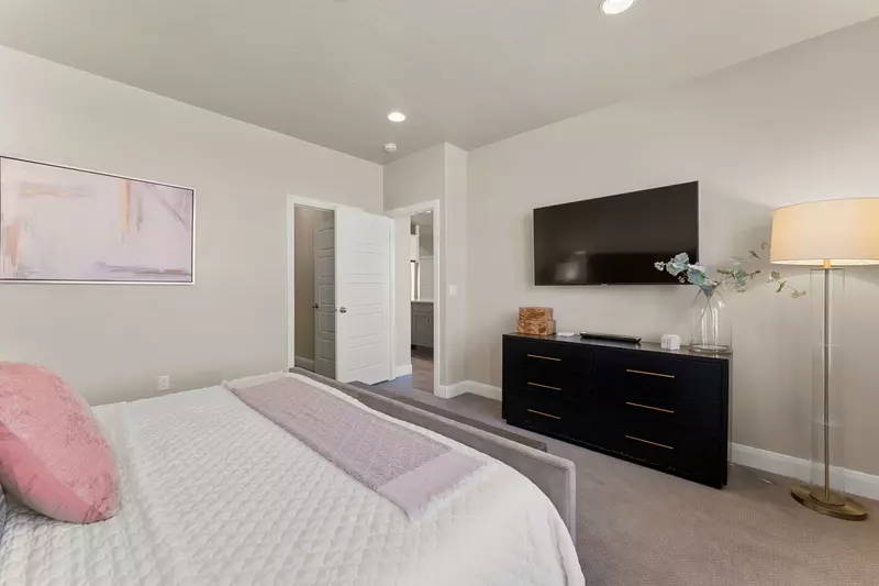 King Bedroom