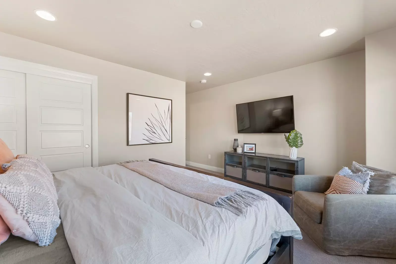 King Bedroom