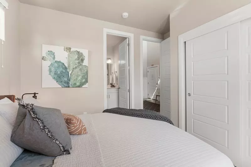Queen Bedroom
