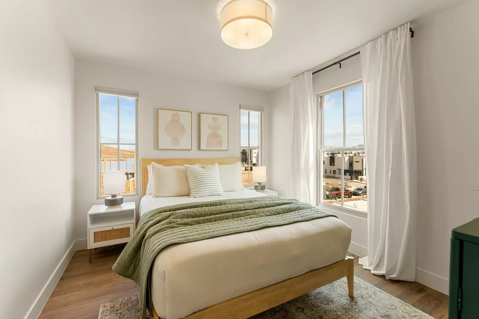 Queen Bedroom