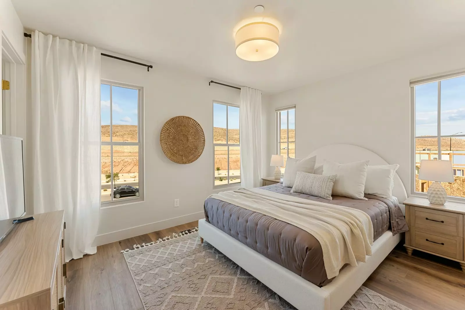 Queen Bedroom