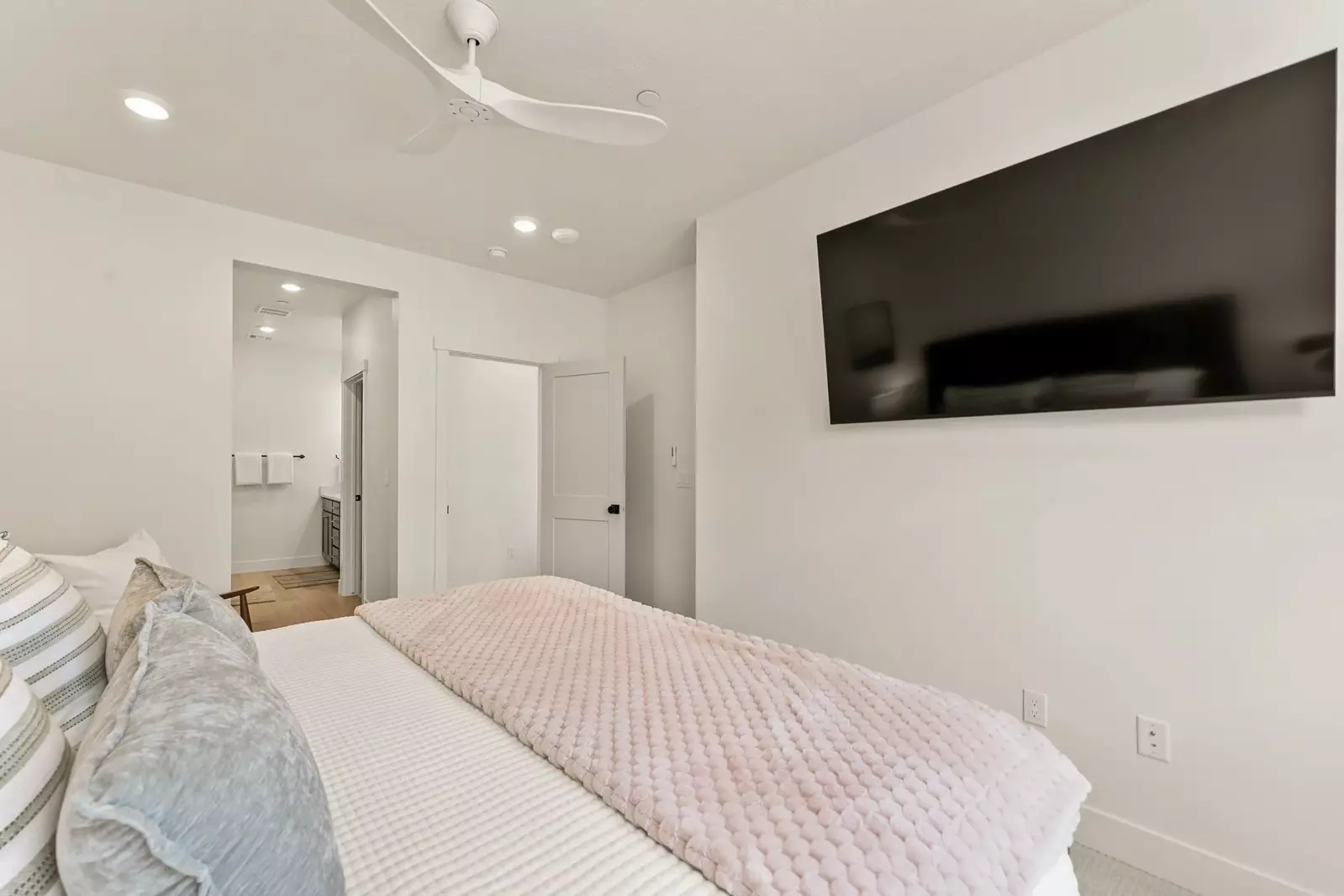 King Bedroom