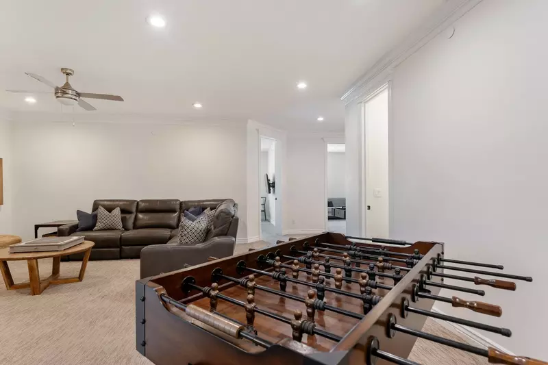 Loft - Air Hockey