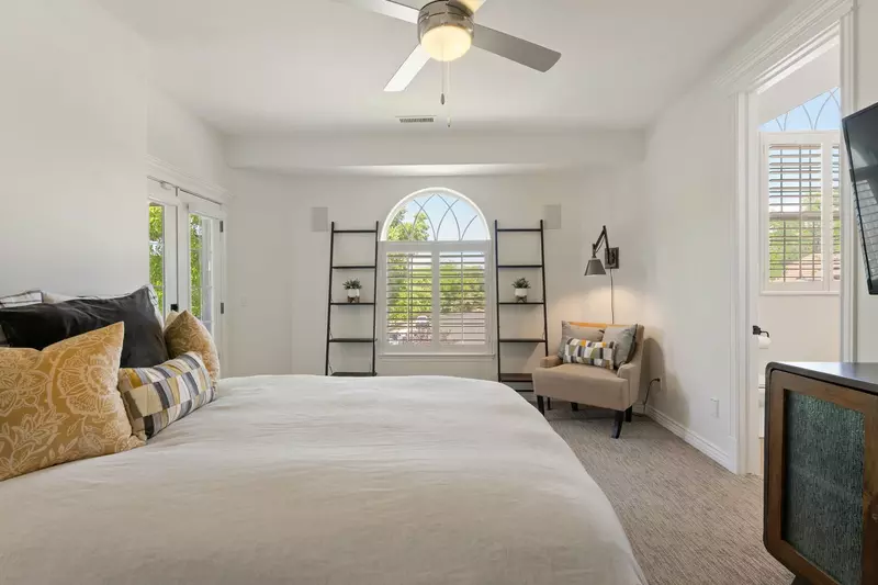Queen Bedroom