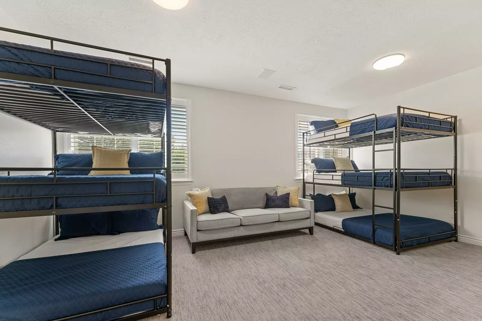2 Double/Double/Double Bunk Beds