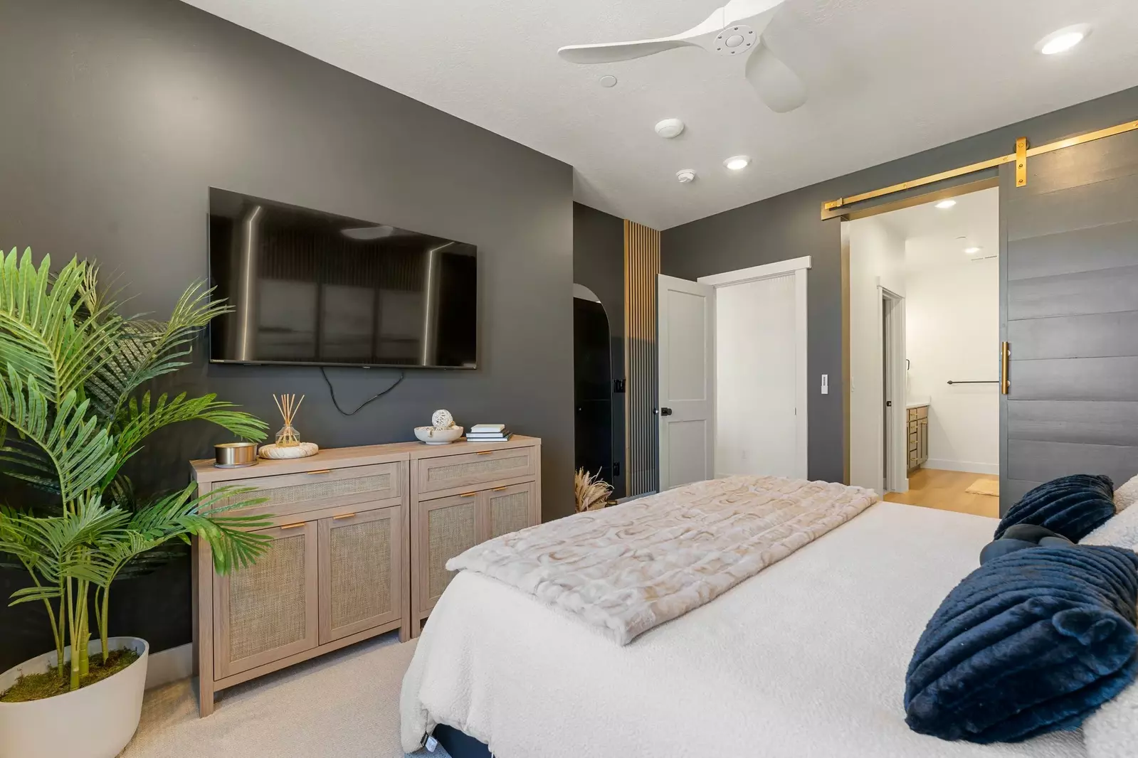 King bedroom