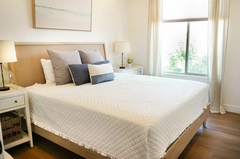 Queen Bedroom