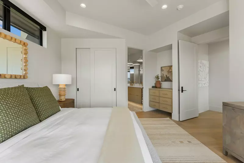 King Bedroom