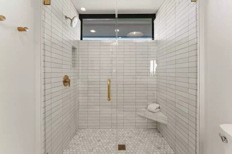 Bathroom walk in Shower
