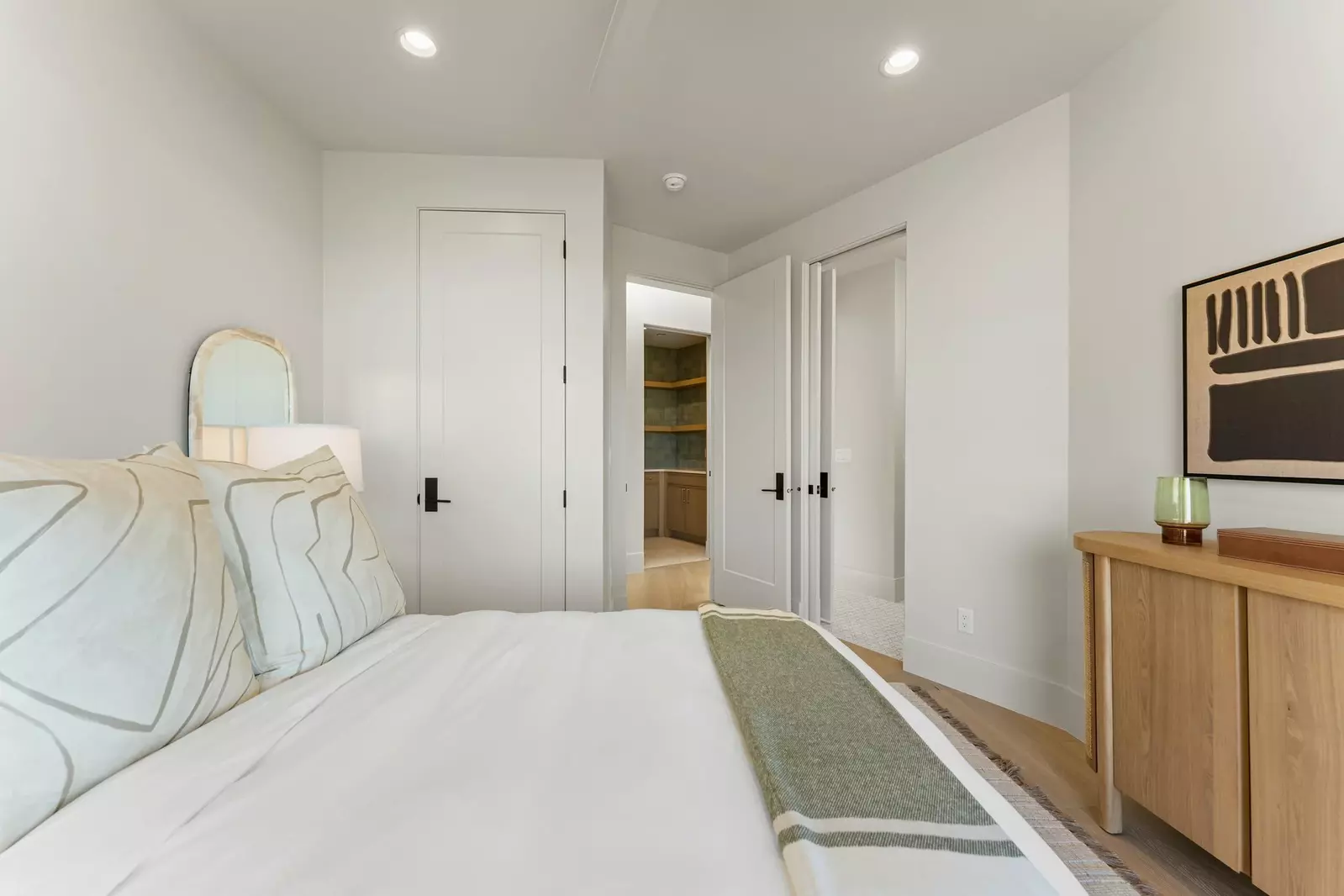 Queen Bedroom