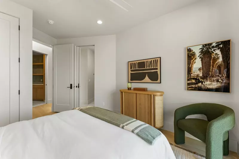 Queen Bedroom