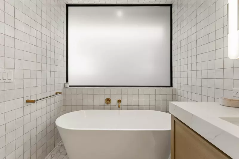 Casita Master Bathroom with Washer and Dryer