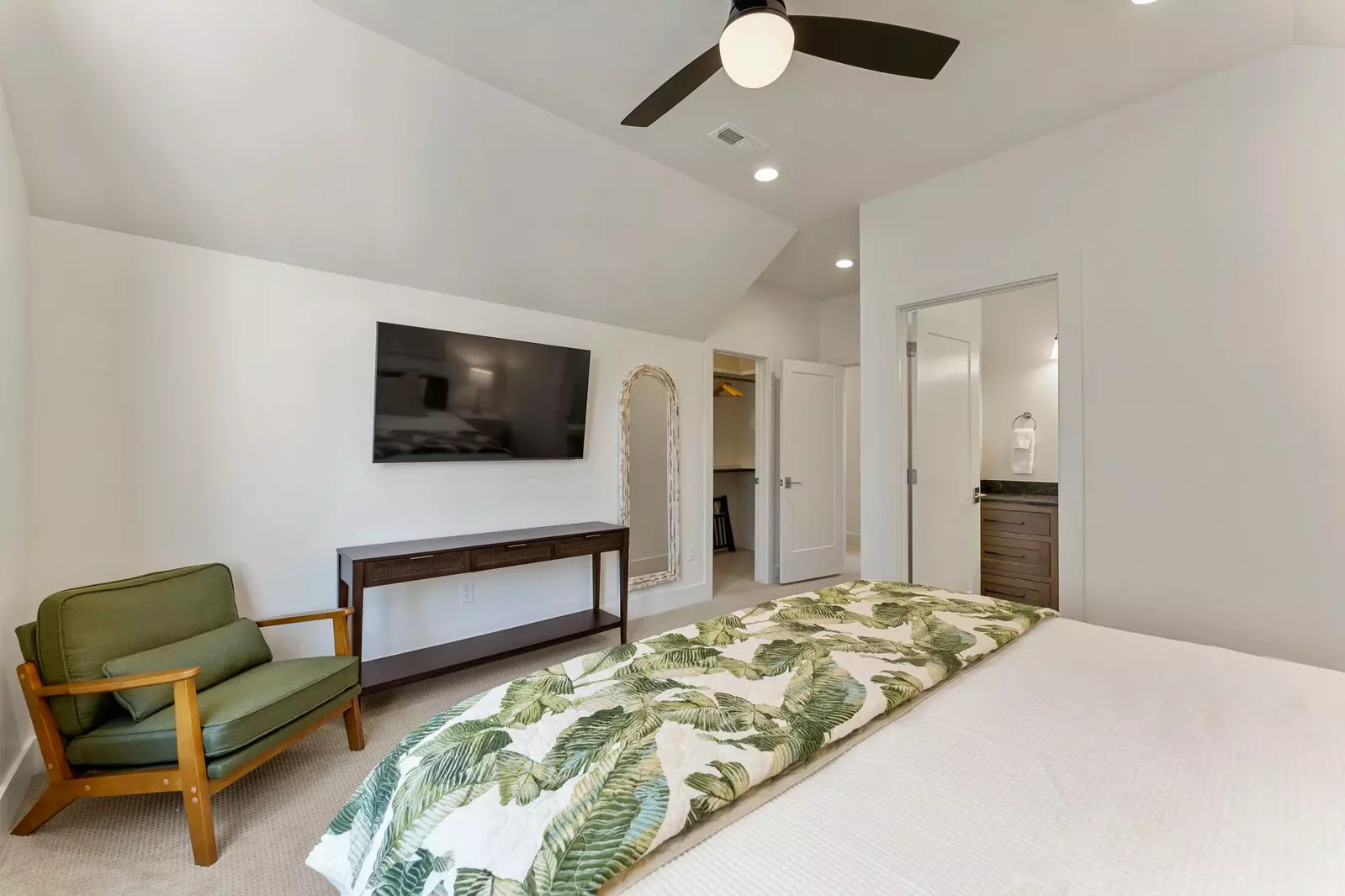 King Bedroom