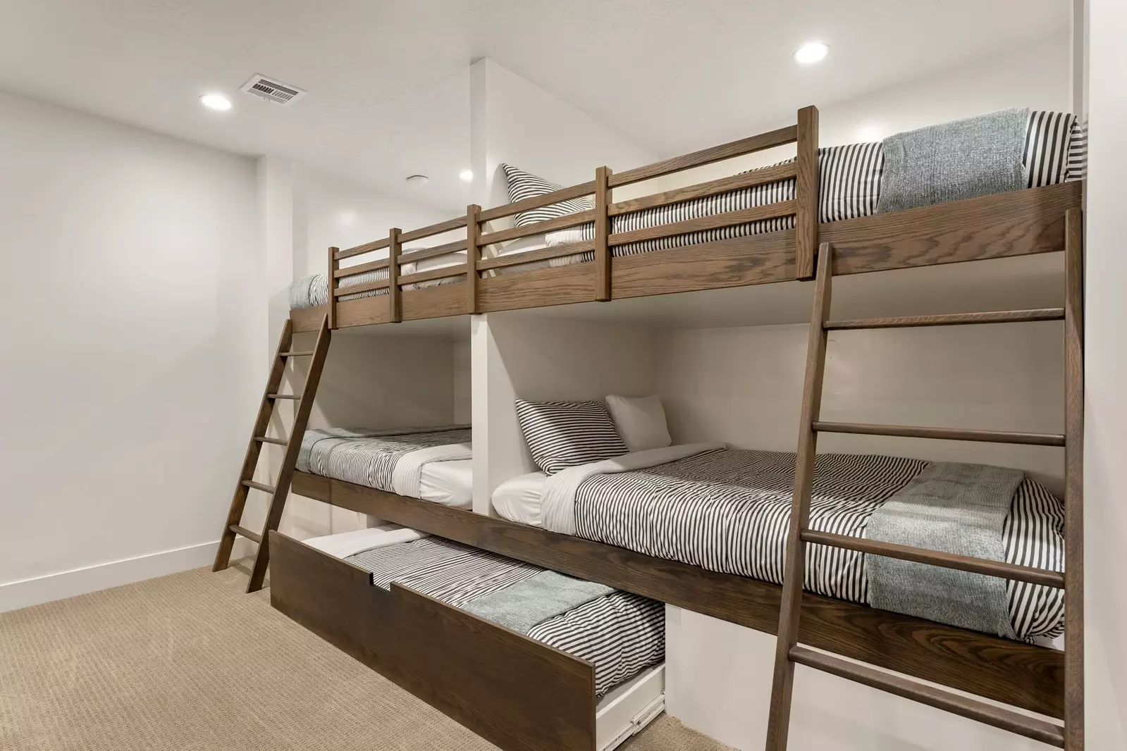 2 Queen/Queen Bunk Beds + Trundle/ Game Room