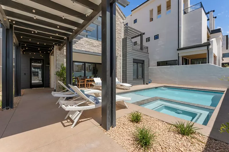 Private Pool + Hot Tub
