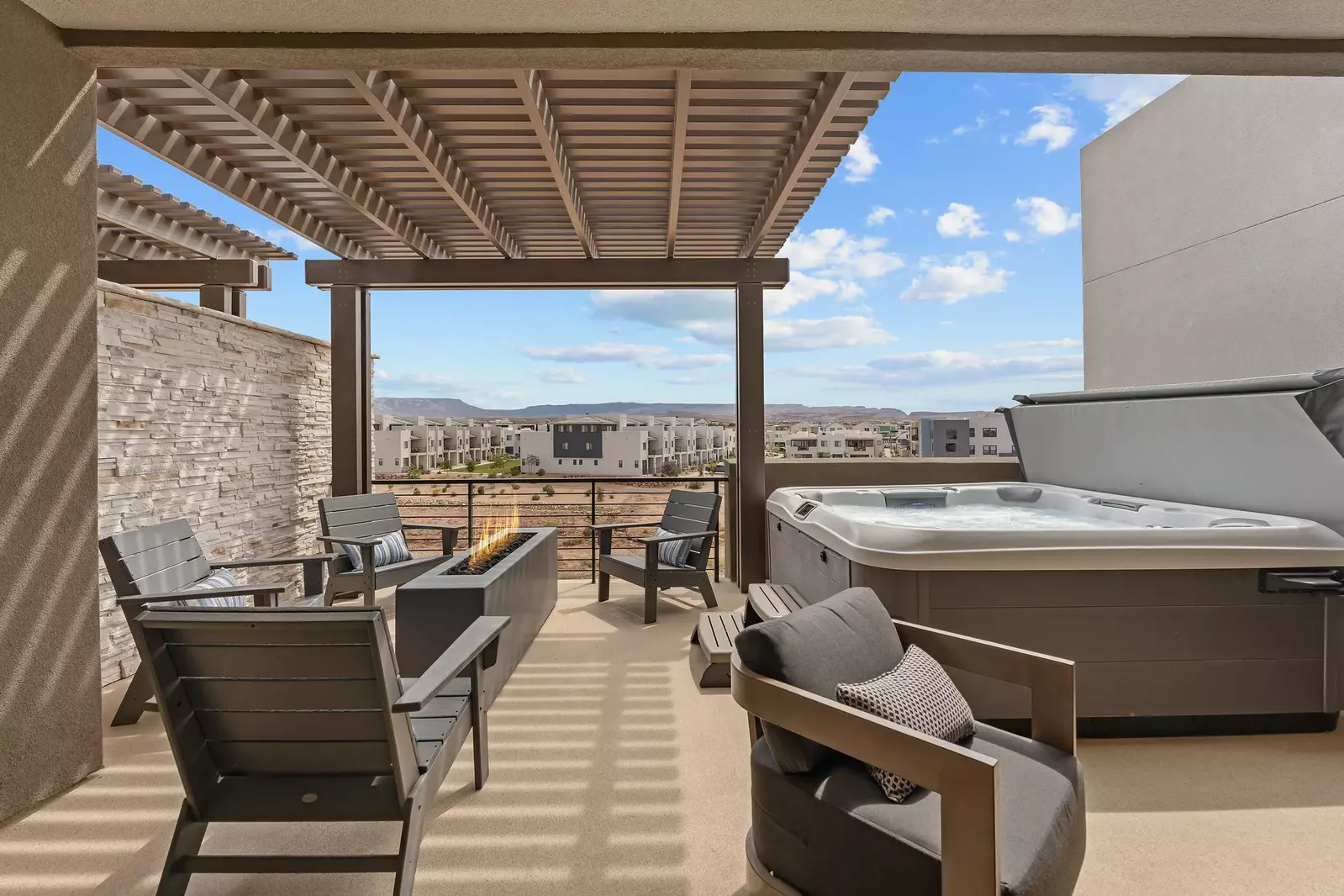 Private Hot Tub + Fire Pit