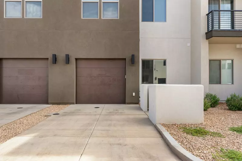 Garage + Car Port
