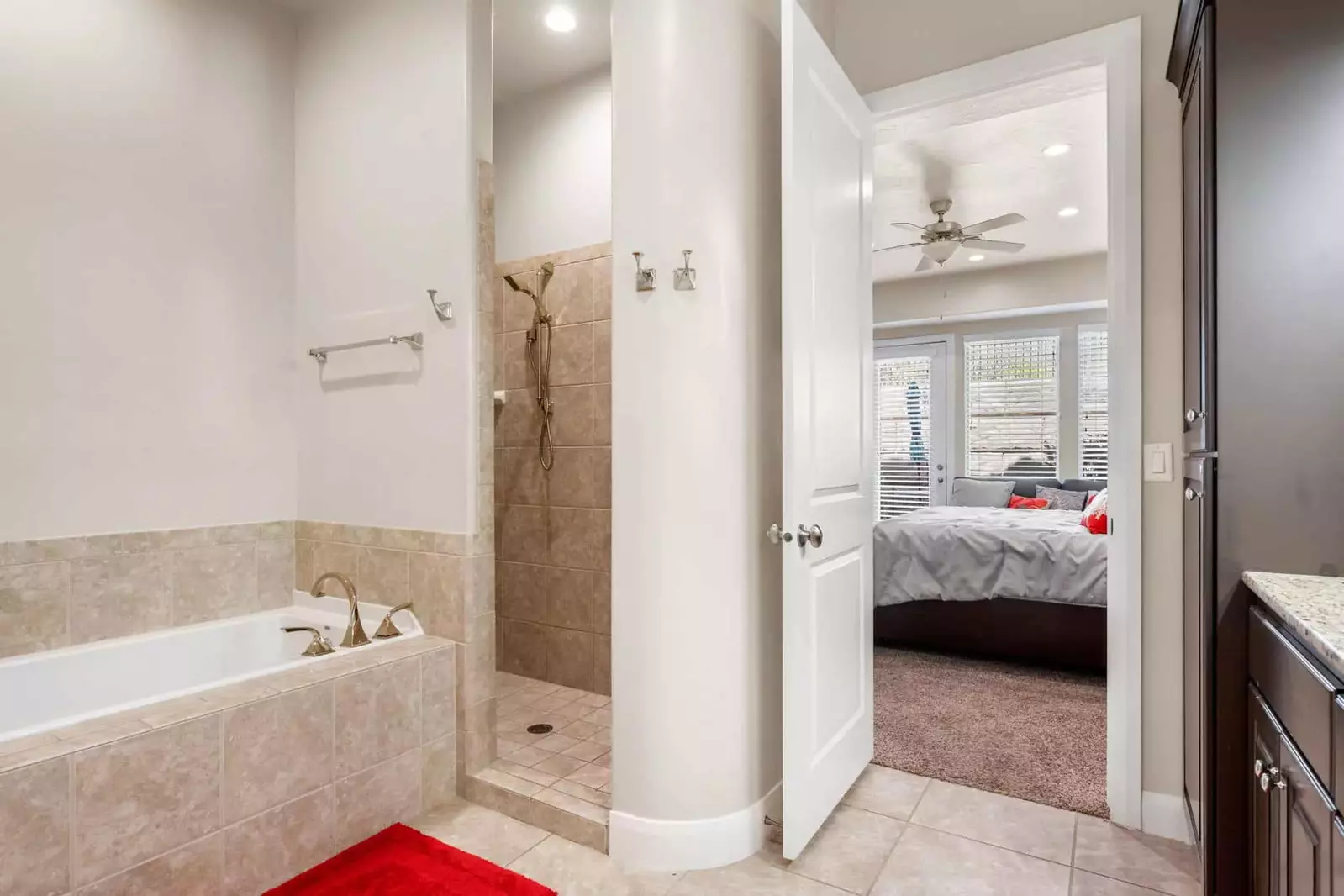 Master Bedroom 1 Bathroom with Tub and Walk in Shower