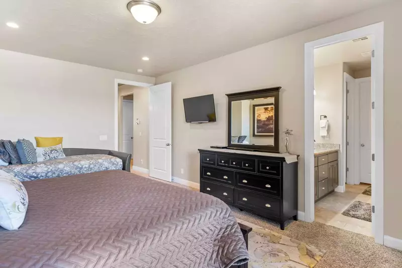 Master Bedroom 2 - 2nd Level