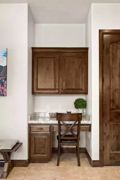 Desk Area Work Station