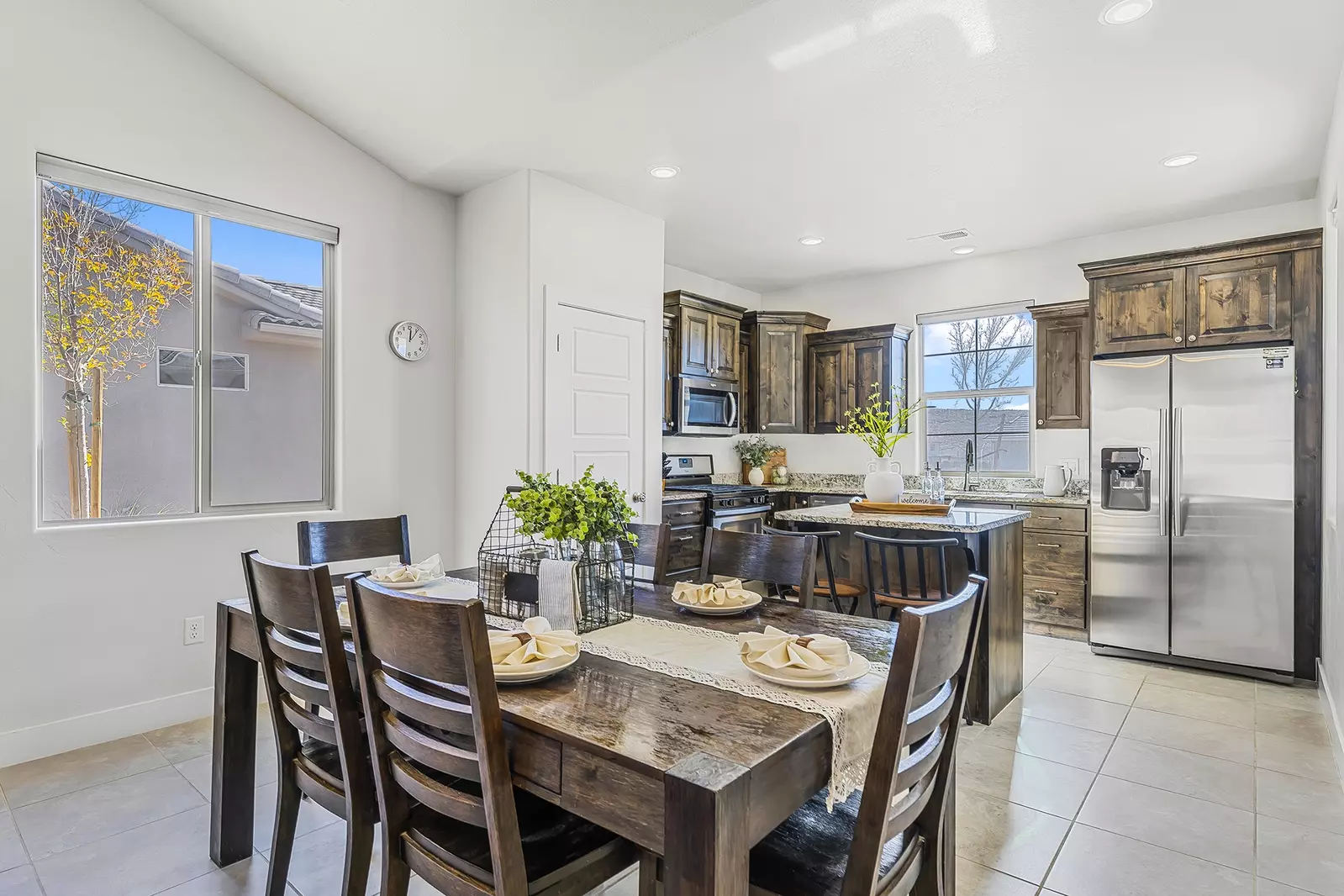 Fully Equipped Kitchen/Dining