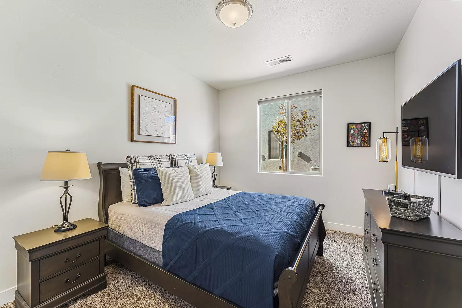 Queen Bedroom