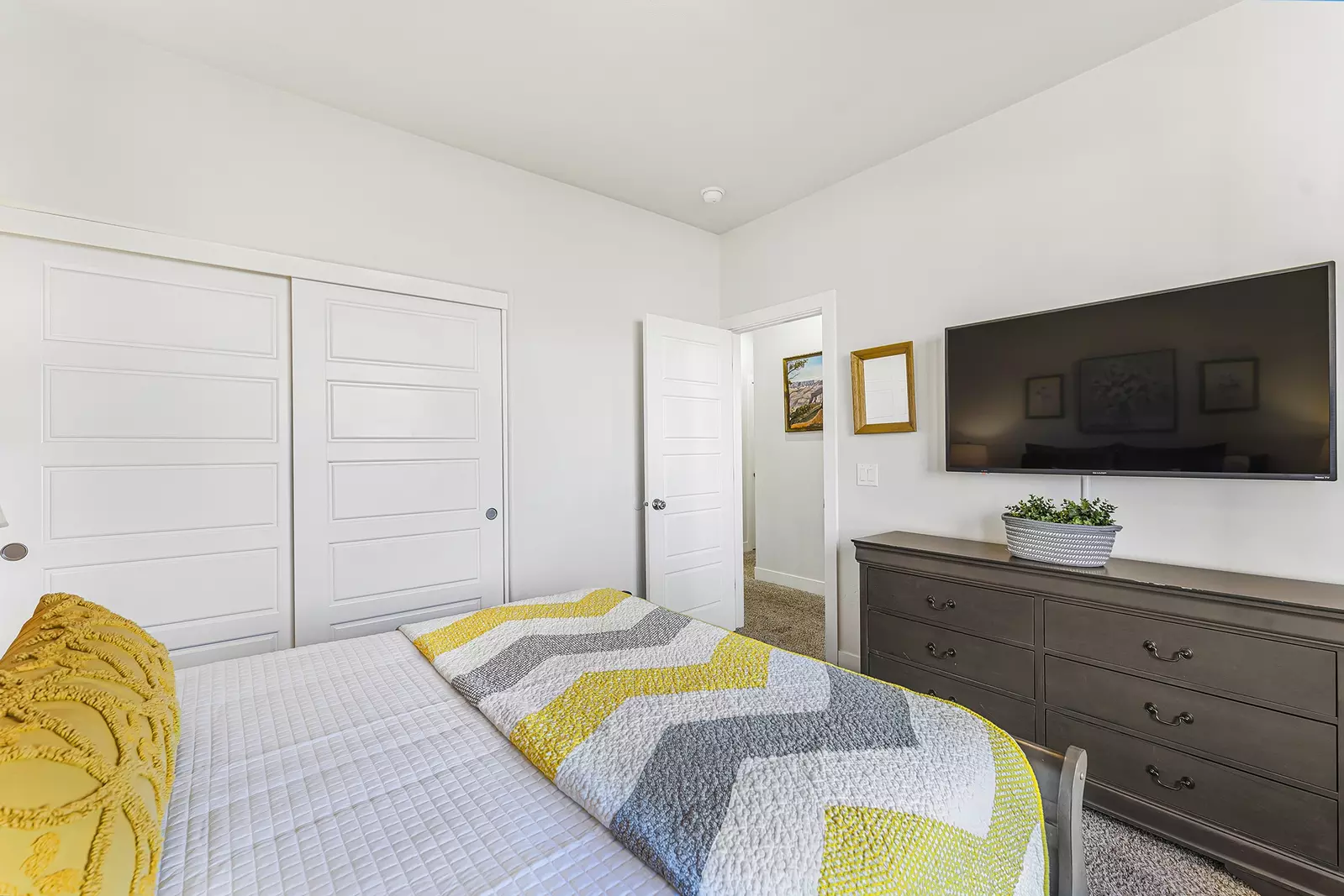 Queen Bedroom