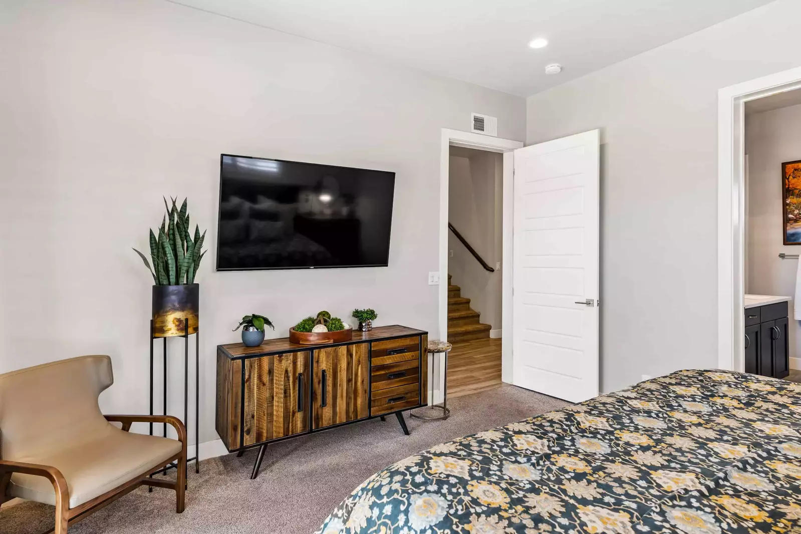 King Bedroom