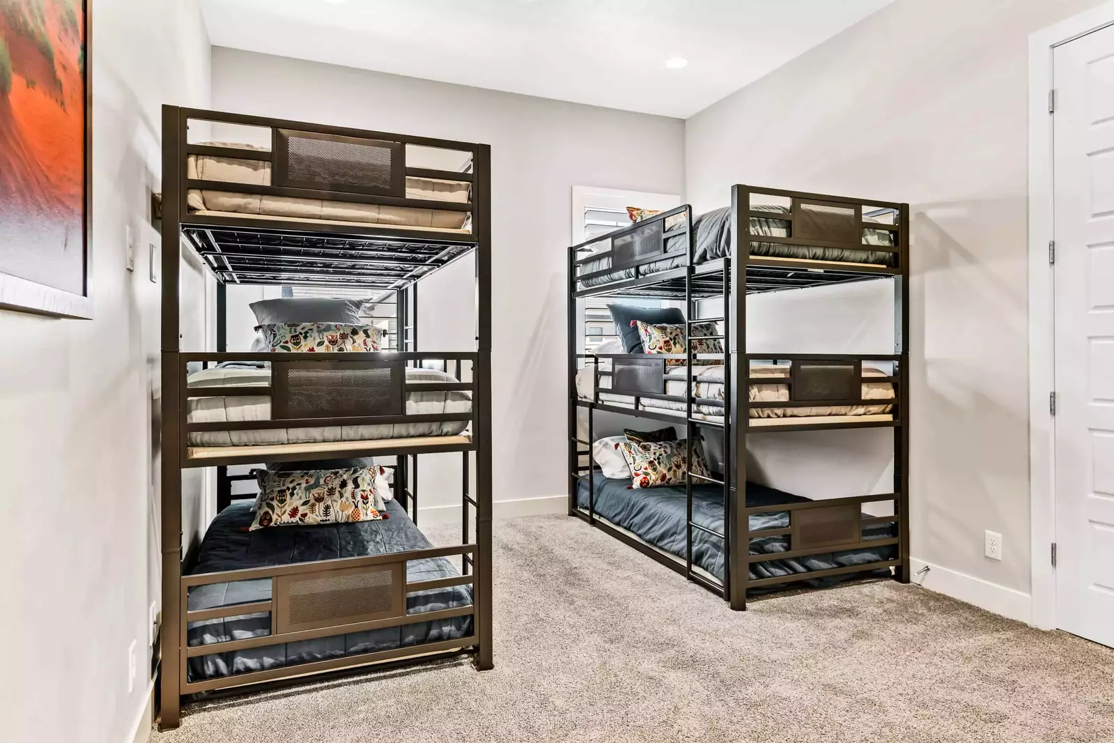 Twin/Twin/Twin Bunk Room