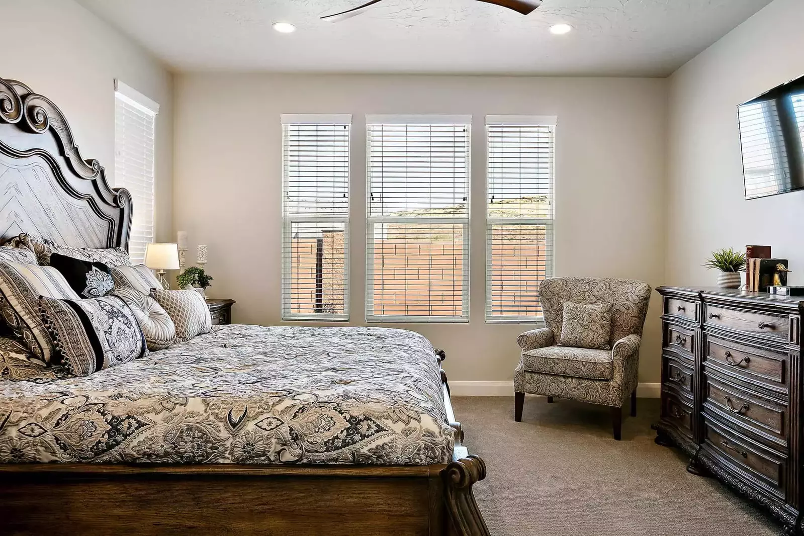 Master King Bedroom