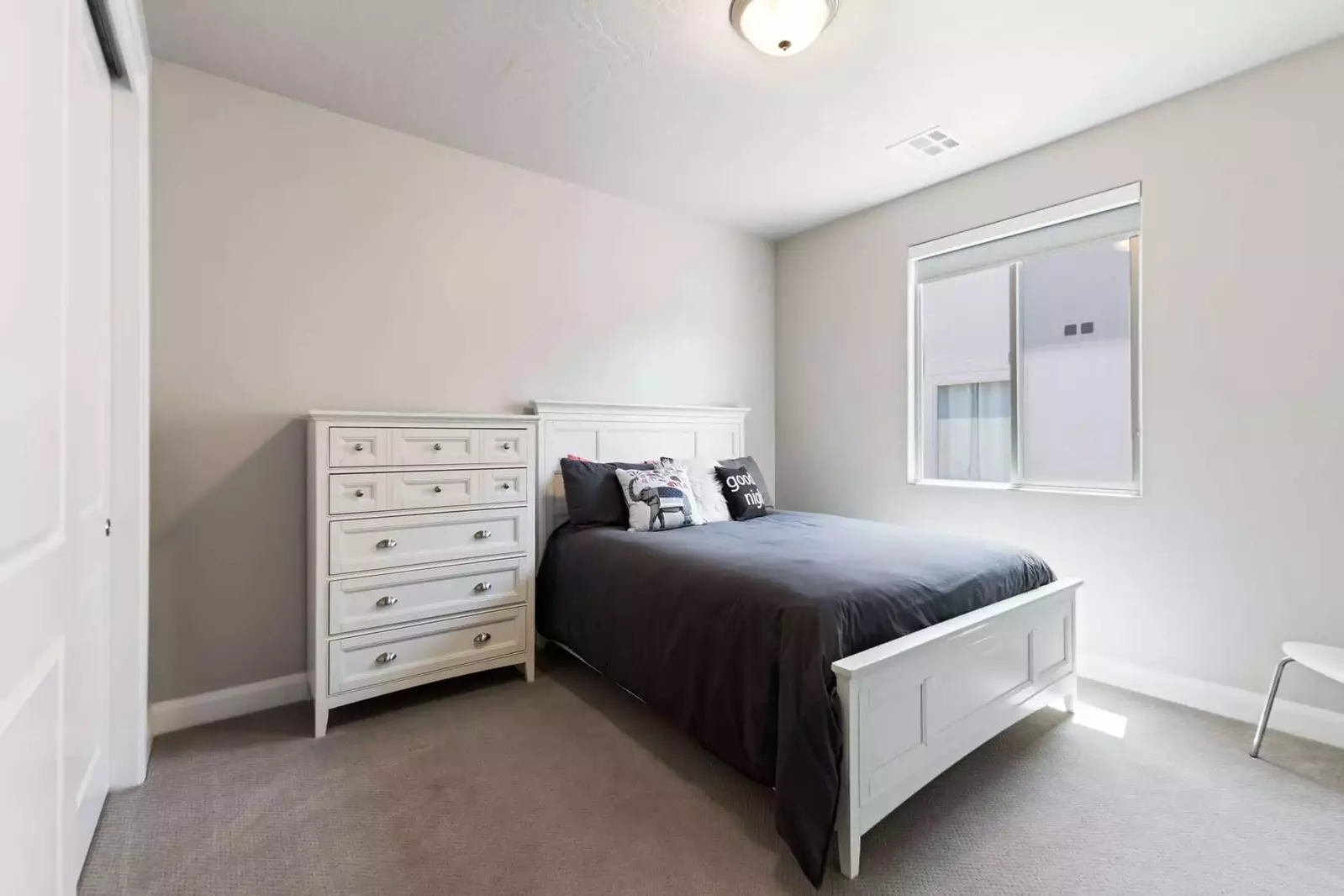 Queen Bedroom